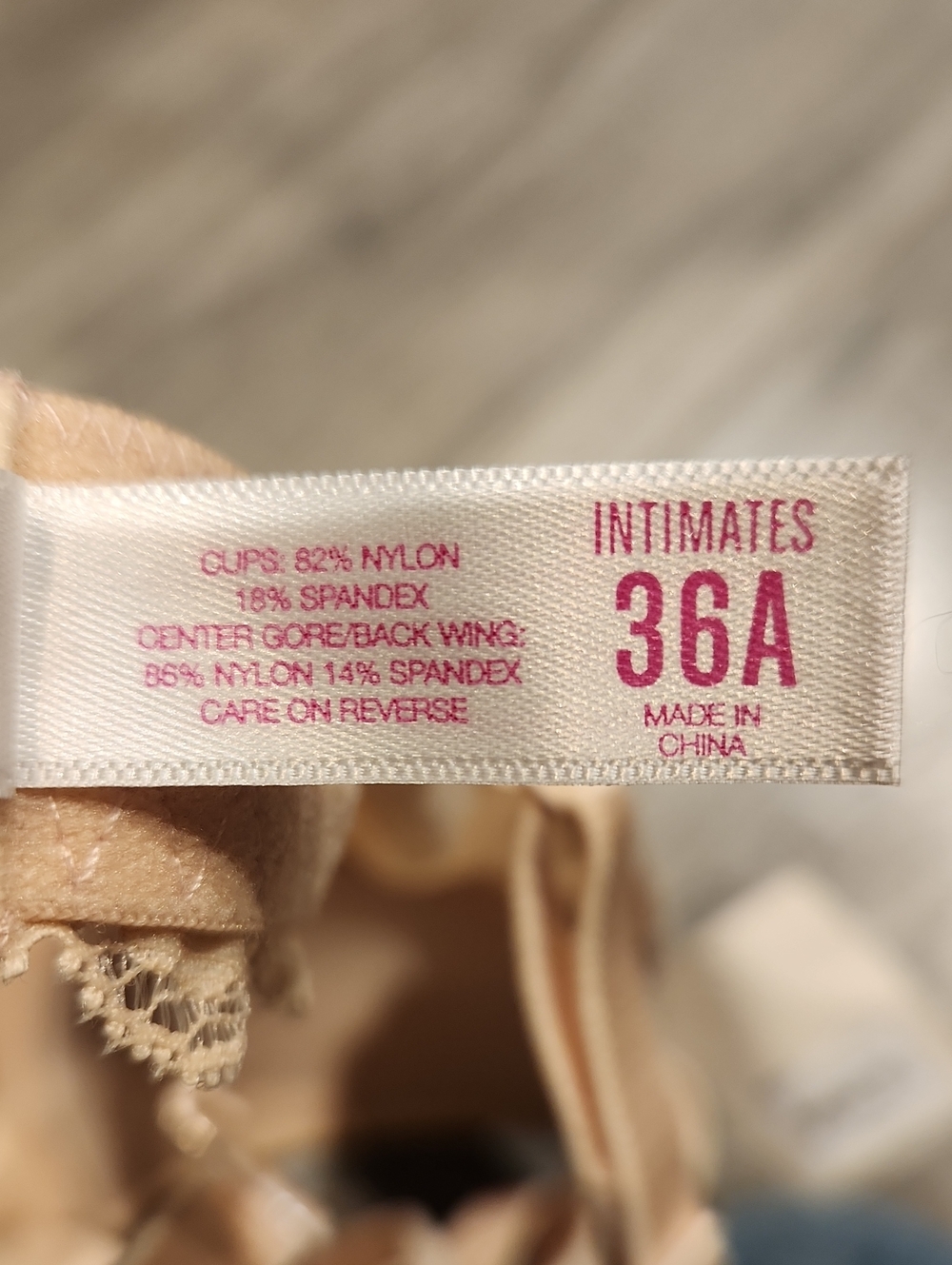 NWT So Women's Sz 36A Underwire Padded Bra w/adjustable Straps - Picture 6 of 7